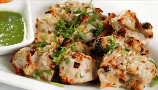 Malai Murgh Tikka.